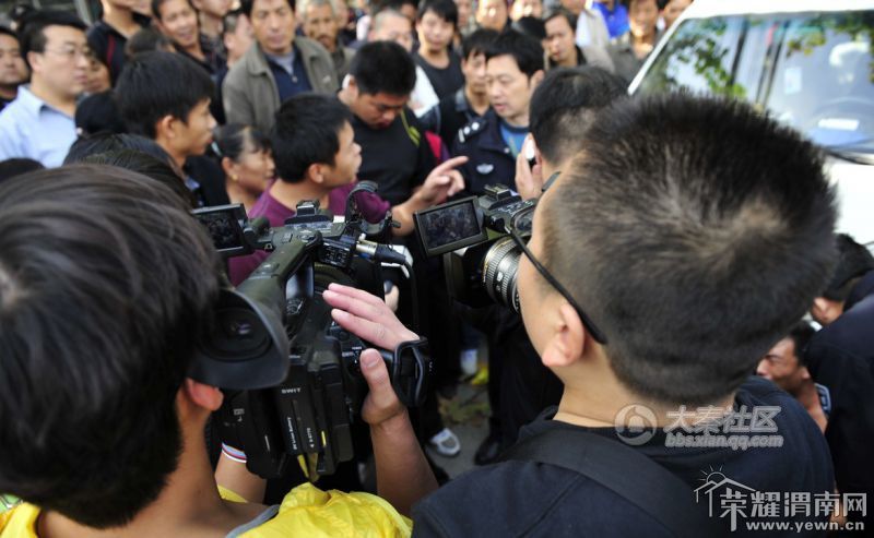 中国解放时有多少人口_...一家十几口人,解放前流浪逃荒,现在过着幸福生活.(2)