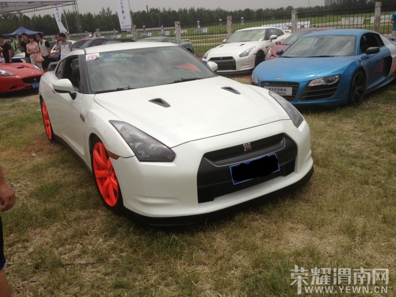 ҵսGT-R R35