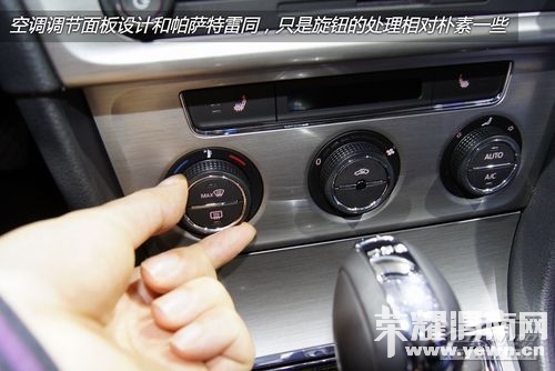 1910989_033_thumb.jpg