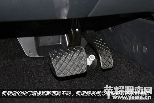 1910989_035_thumb.jpg