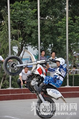 DSC_0015_��Ŀѹ��.JPG