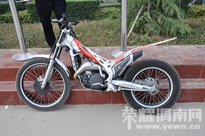 DSC_0030_��Ŀѹ��.JPG