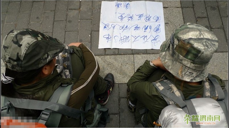 4qq415793571.jpg
