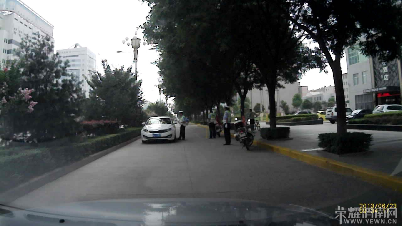 PICT0325[00_01_35][20130623-111307-0].JPG