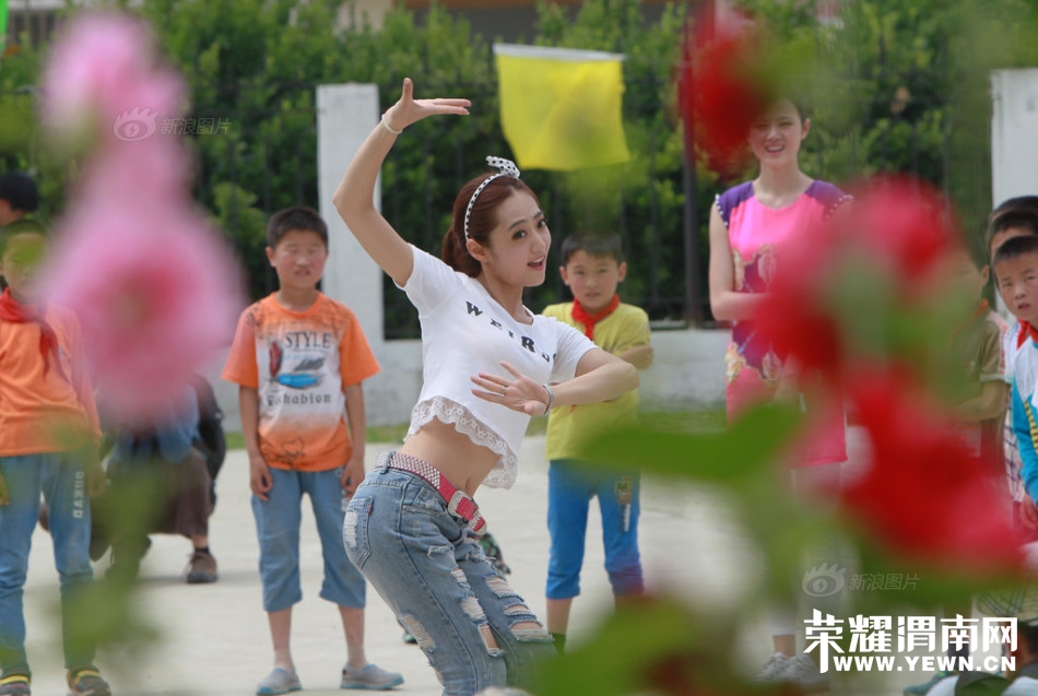 ���վٰ조Ѱ����������Ů������_����ͼ��_������(6).jpeg