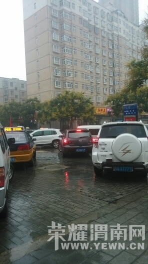 081749d53uxcr51vx1yi1c.jpg