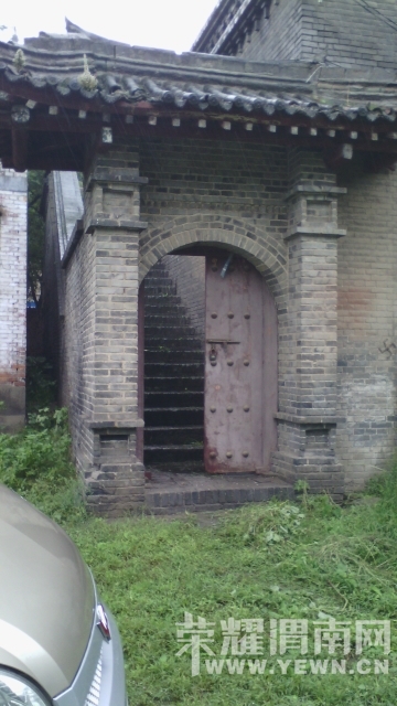 162545cuuumrry2wm1uad2.jpg