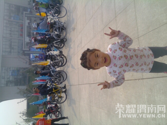 145708fnclnz244zsiabsb.jpg