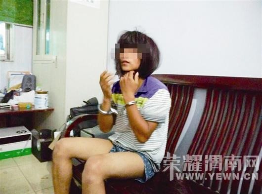 �����������Դ���2�˺��Ůװ����(ͼ)