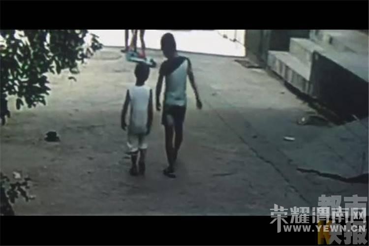  ��ͼ��3����ͯ������ˣ ��İ���к�����