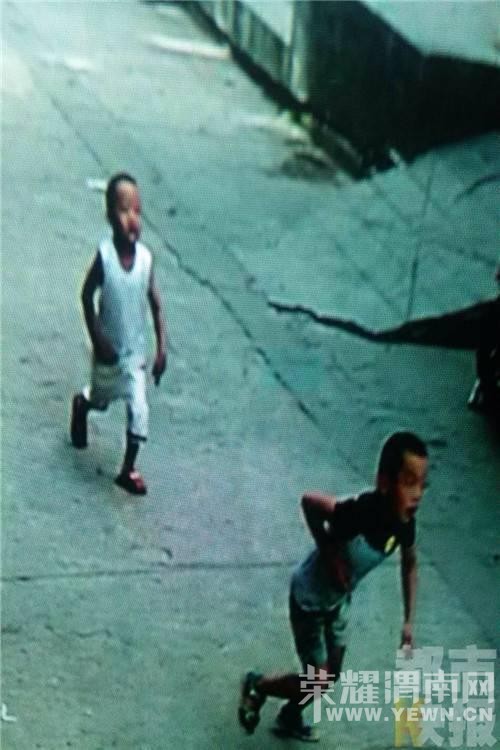  ��ͼ��3����ͯ������ˣ ��İ���к�����