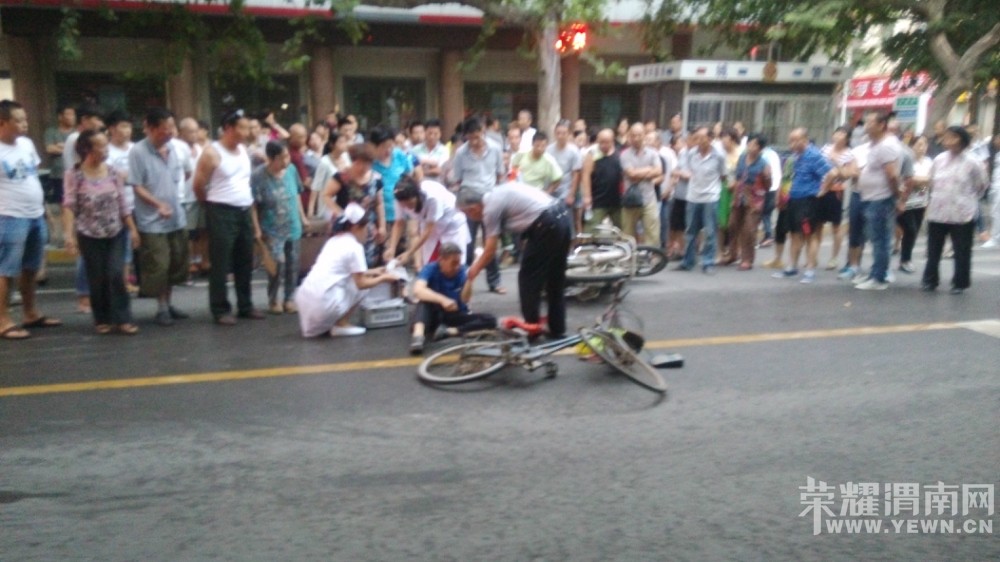 8��8��������ֱ����ڷ���һ�𳵻�