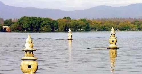 �°��Ԫ�������У�7���ص����࣬������ϵľ�����ȥ����Щ��