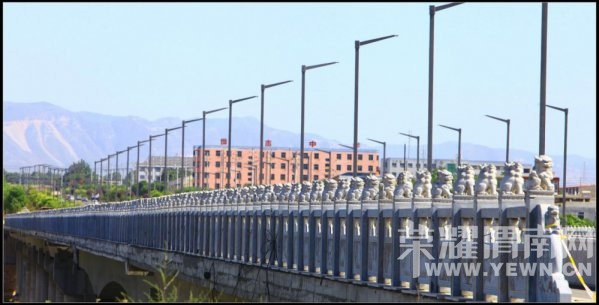 ��չ�е�С��-��ƽ