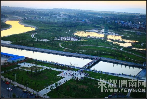 ��չ�е�С��-��ƽ