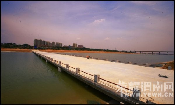 ��չ�е�С��-��ƽ