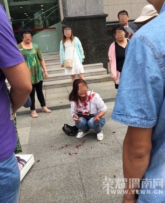 �����ߺ���Ů���ֳ��� ����ҧ��Ů�Ӷ���