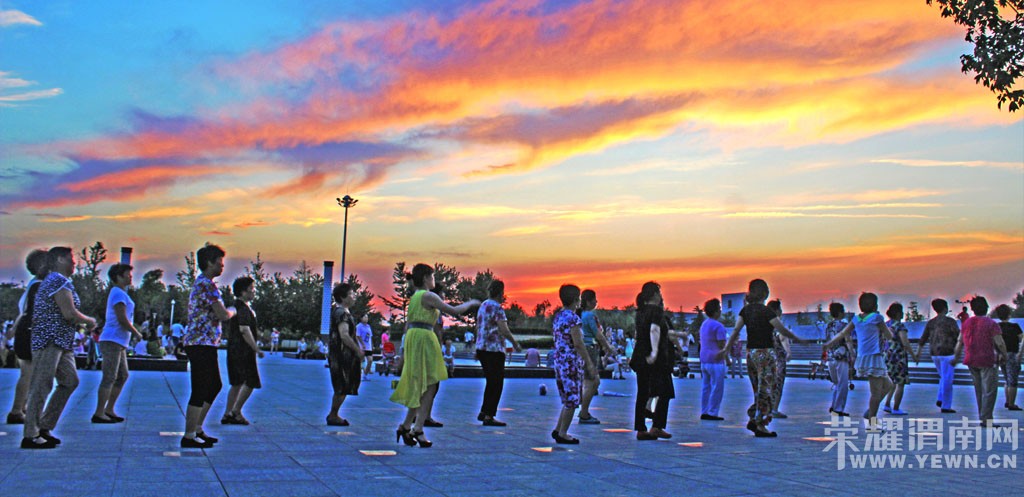 �����ڹ�԰�͹㳡��������뽡��