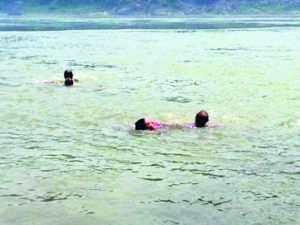 ���˽���Ӫ����ˮŮ�� ����δ��л�ﳤ��ȥ(ͼ)