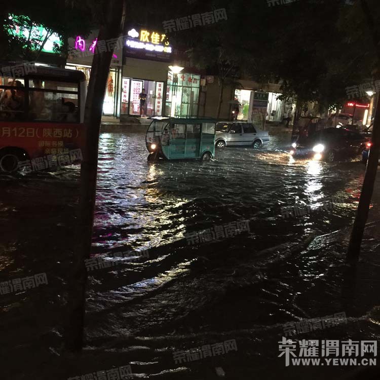 ���죬����һ·��������ſڿ�����~��������̫̫������