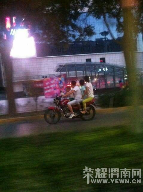 ���� �����Ŀ�֮�ң�С�ı��鰡