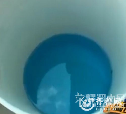 ɽ��һ��ׯ����ˮ����ɫ ���񲻸Һ�"̸ˮɫ��"