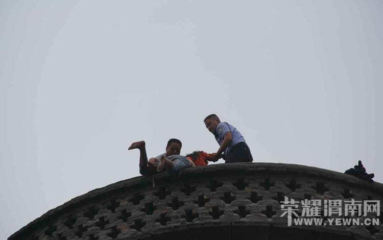 �����ʦ���ѳ�����������¥�أ����þ��������ˣ�