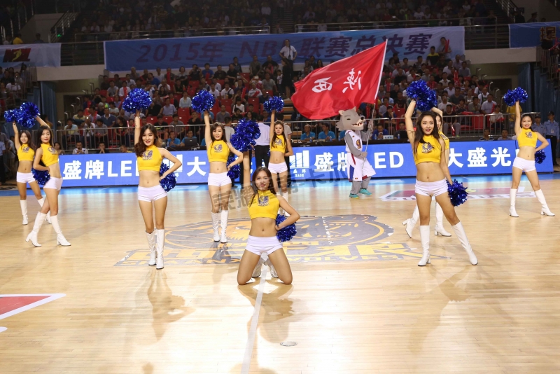 �����ǹھ����Ŵ�����3��1��΢�Ƕ�NBL��������˲��+�佱������