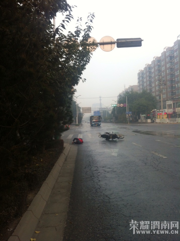 ����·�붫���ʮ�֣��ﳵ�Ϻ�����֮���ҿ�����������