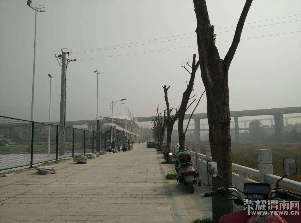 134119kce784eh8m78nv6r.jpg