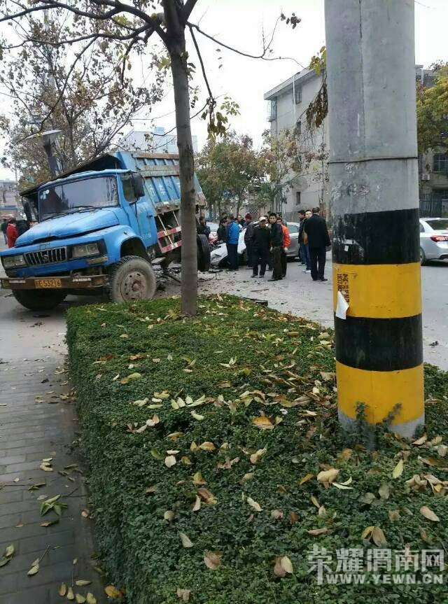 ��һ·�����Ͼ�·ǰ�ߣ�С���������컢Ϯ���ˣ��ֳ��ֲ�