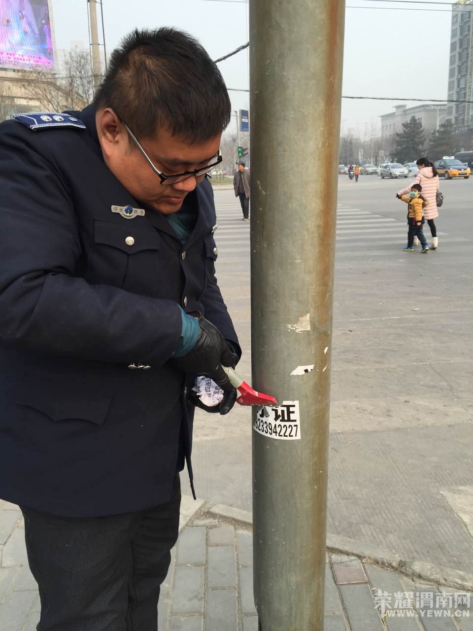 Ұ����ҵ�ߣ����뿪μ�ϣ�������μ�ϲ���ӭ���ǣ�����