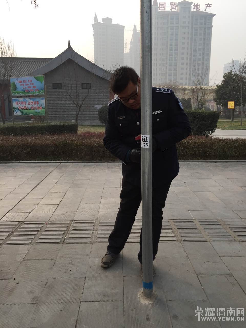 Ұ����ҵ�ߣ����뿪μ�ϣ�������μ�ϲ���ӭ���ǣ�����