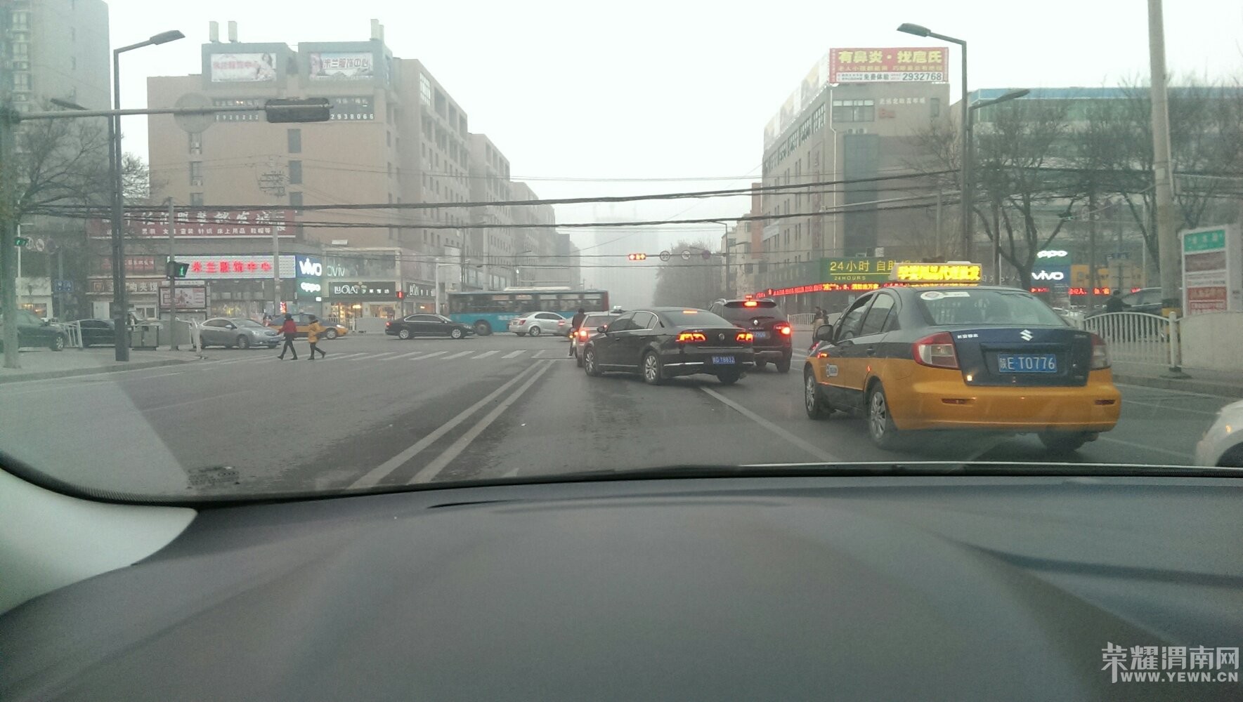 ������·��һ��··�ڣ�����ǡ����е�ţ