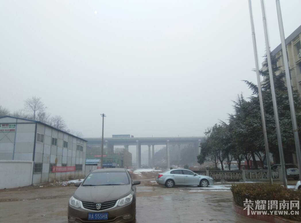 145318egc559j09hm0qqh0.jpg
