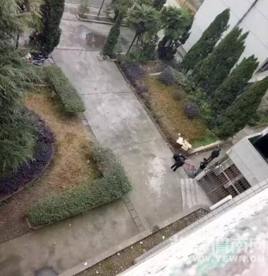 ����һ��������У�ڼ������׹¥���� ��������