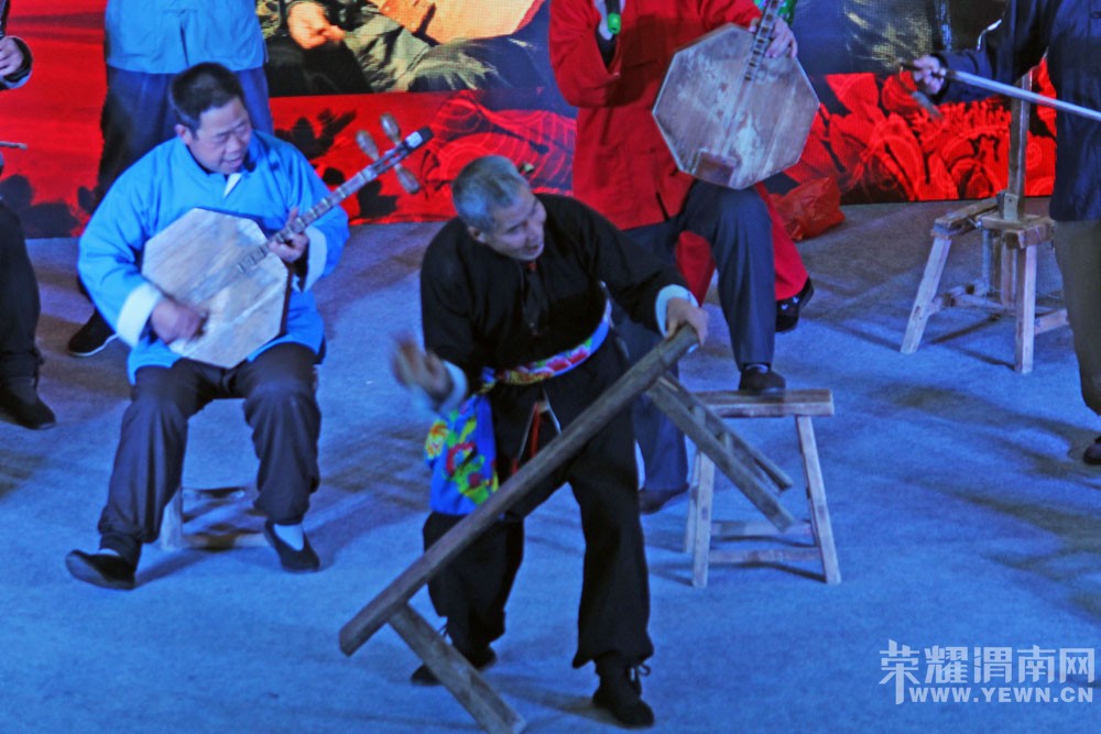 ������ǻ�������Ի������ϵ�ҡ��