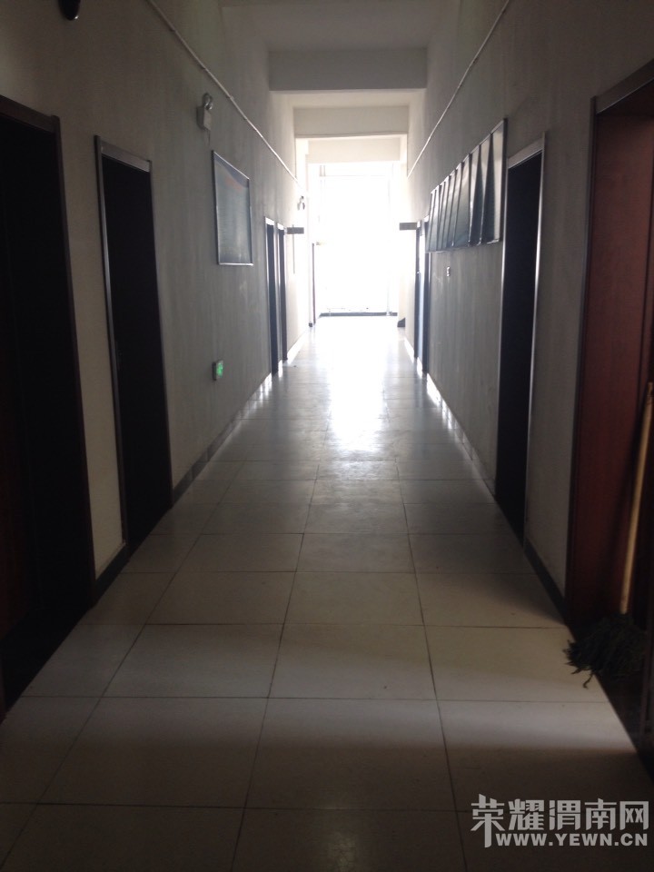 142044stoi8o9eio8it284.jpg
