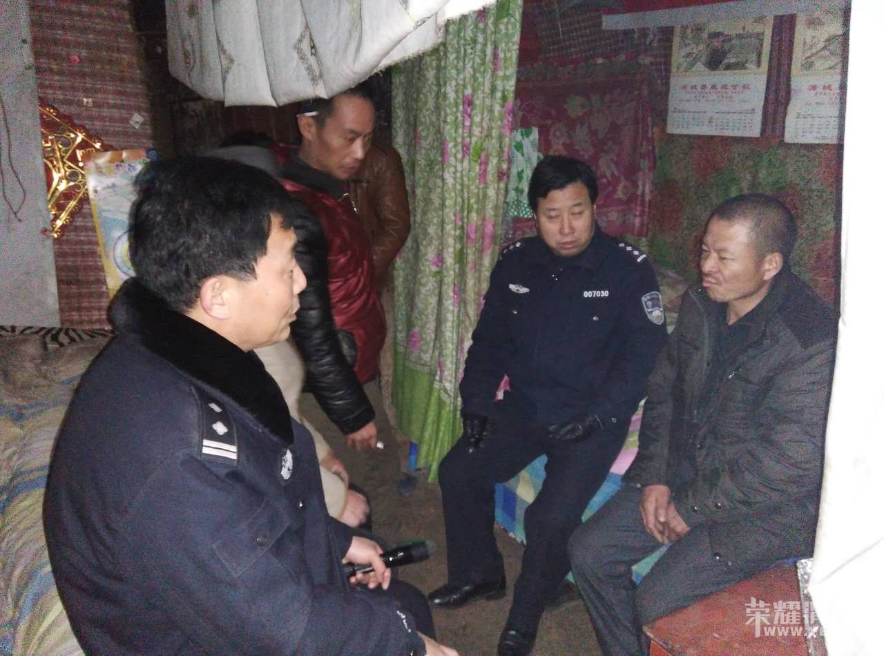 �����һ�����԰�ˮ����һ�ߵı���