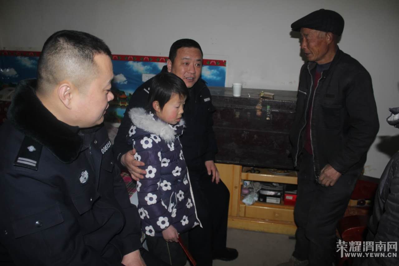 �����һ�����԰�ˮ����һ�ߵı���