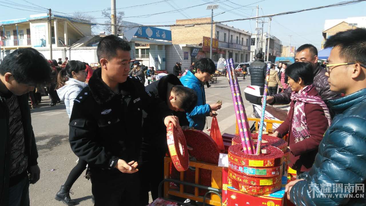 �����һ�����԰�ˮ����һ�ߵı���