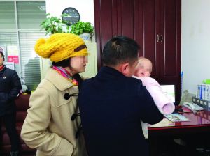 5��ŮӤ���������ſ� ��ĸ���̷�Ǯ��������(ͼ)