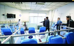 ���ӽٳ�Ů��ʿʮ���ӱ�Ȱ�� ����Χ������(ͼ)