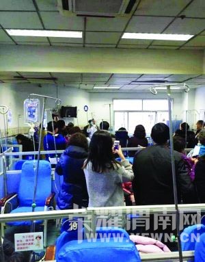 ���ӽٳ�Ů��ʿʮ���ӱ�Ȱ�� ����Χ������(ͼ)