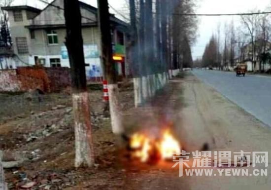 �������������ٰ����ƣ��ȱ�ײ���ֱ���1������