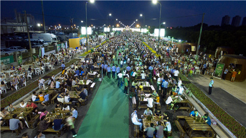 ����2015��10�����½��μ�Ͼ�����һ��