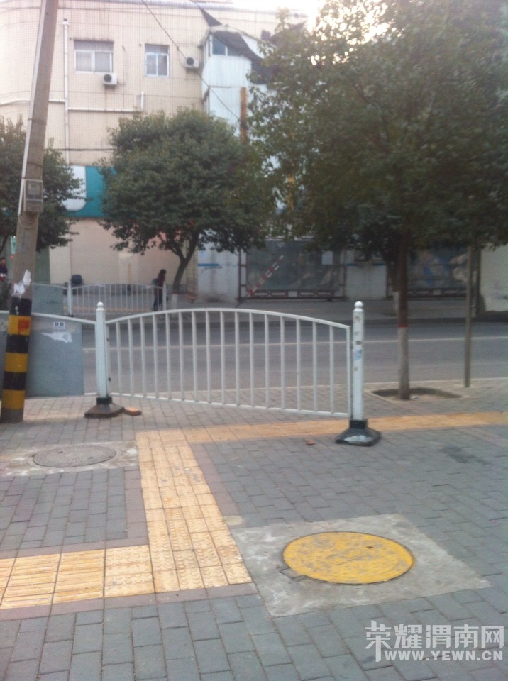 ��һ·�붫����һ��ä���ϵġ���·����~