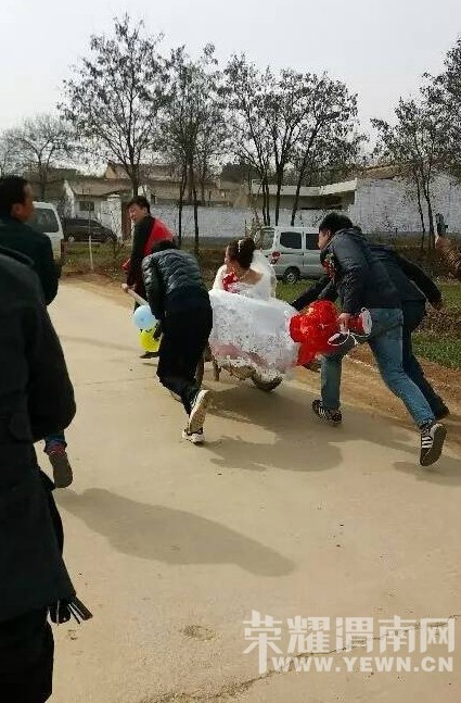 μ������С����ӳ�ӭȢ����