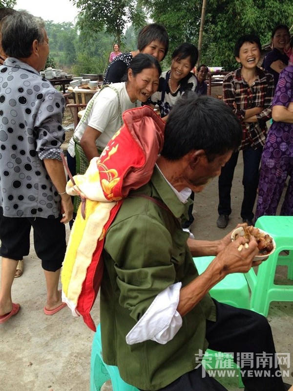 �Ǳ���ƨ�ɺ���ű��ڵĴ��壬�㻹����