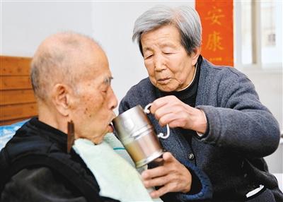 88����̫ϸ���չ��ϰ�  �ж��ü�����������